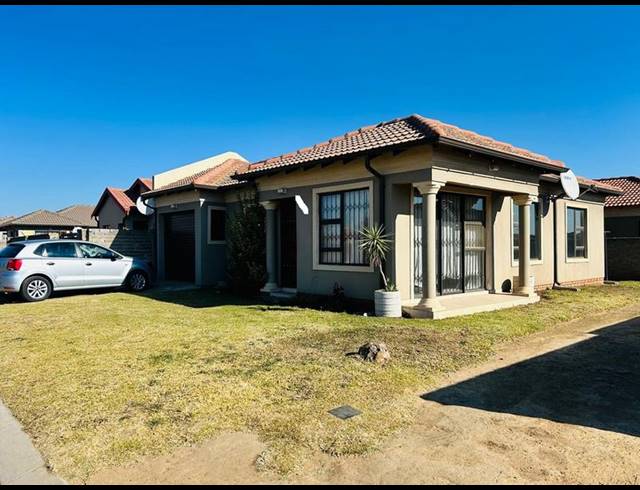 3 BEDROOM HOUSE FOR SALE IN VANDERBIJLPARK CE 3